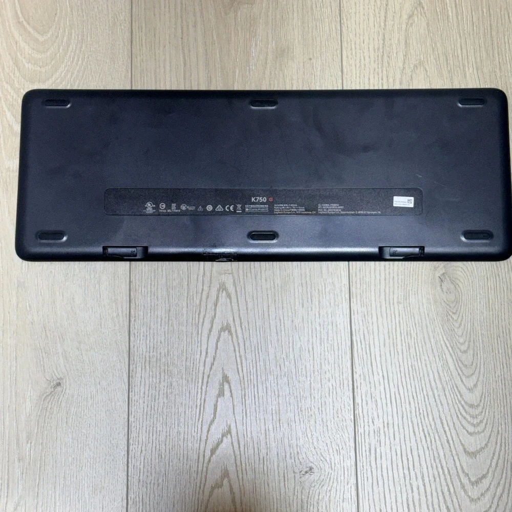 Logitech K750 Wireless Solar‎ Keyboard OS Black Slim Eco-Friendly